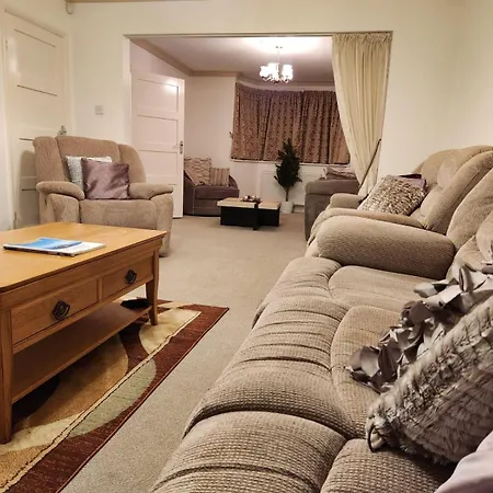 D Elmdon Shared 4 Bedrooms *