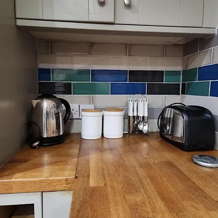 Alloggio in famiglia D Elmdon Shared 4 Bedrooms Birmingham
