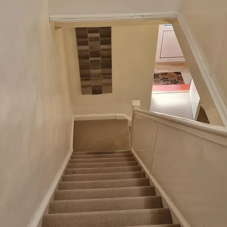 D Elmdon Shared 4 Bedrooms Alloggio in famiglia